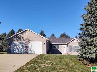 1491 Northridge Dr, Cherokee, IA 51012