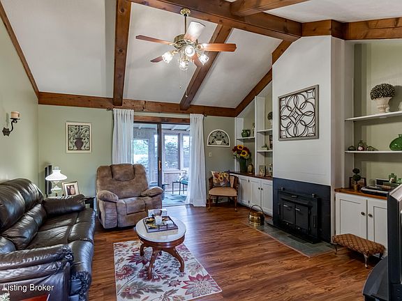 5th image of 1421 Manor Way