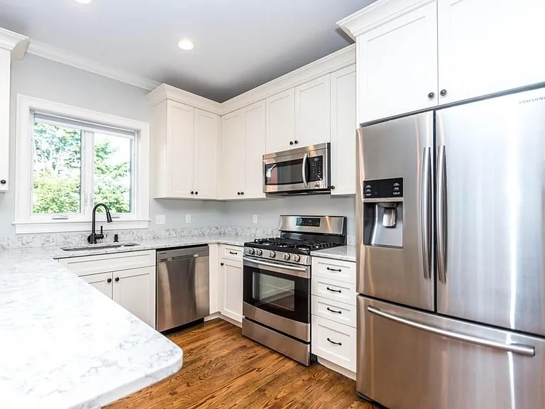 49 Hall St #1 — Photo 3