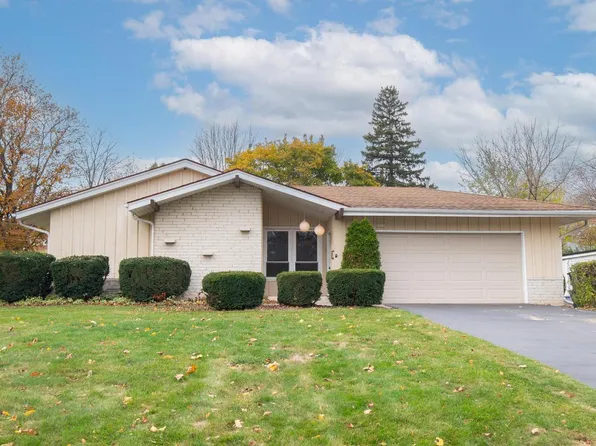2333 North 116th STREET, Wauwatosa, WI 53226