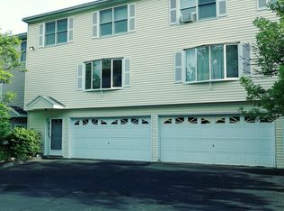 640 Hackett Hill Rd, Manchester, NH 03102