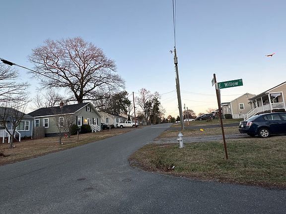 5th image of 24 N Elm Ave