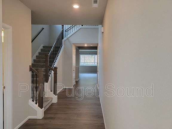 2nd image of 32790 Stuart Ave SE