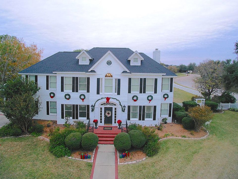 2nd image of 201 Creekridge Dr