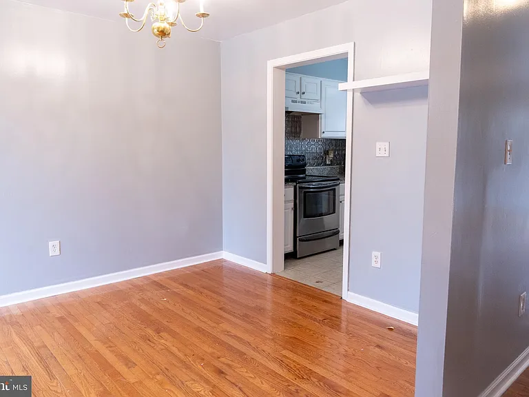 3731 Greenmount Ave — Photo 5