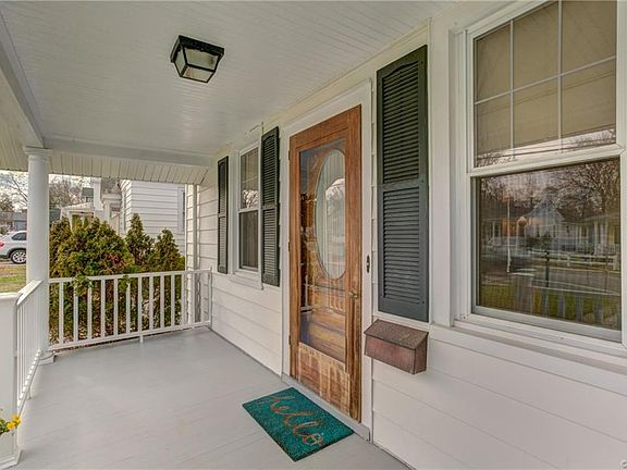 4th image of 418 Granite Ave