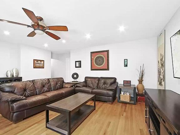 4th image of 1432 W Rosemont Ave