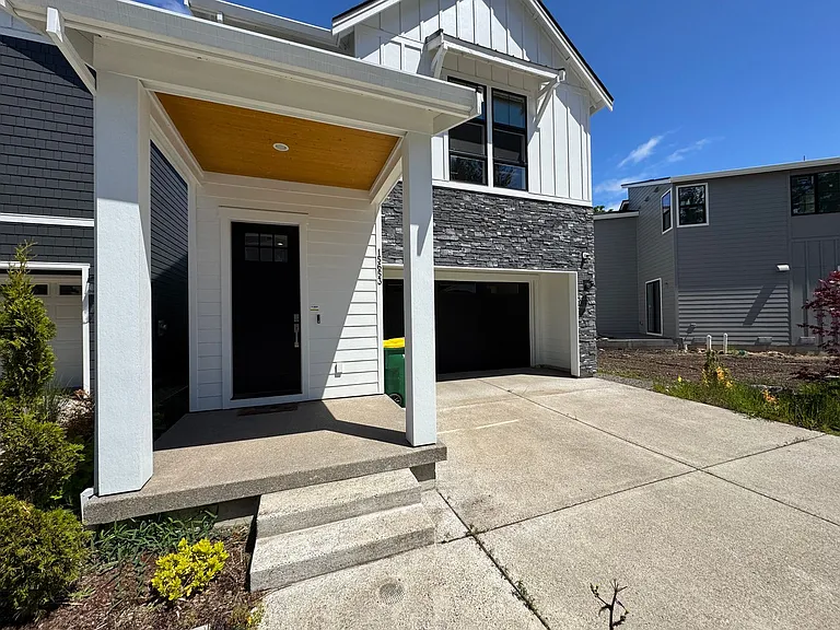 15653 NW Raywood Ln — Photo 2