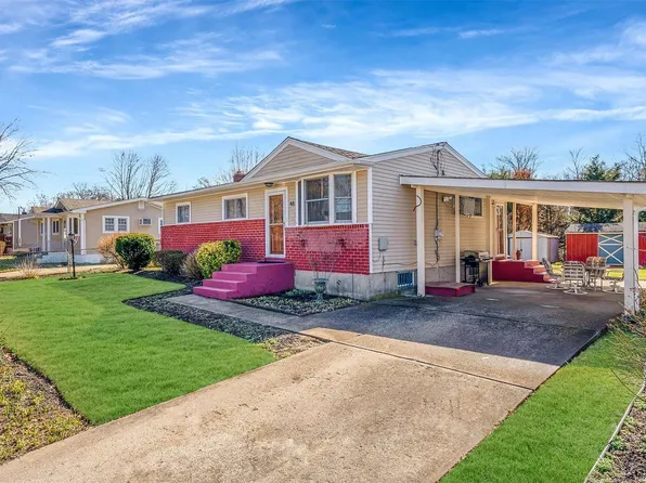 48 William Street, Brentwood, NY 11717