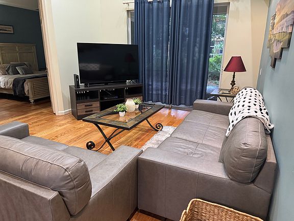 4th image of 8192 Mulligan Cir