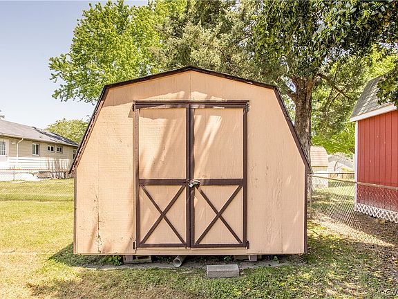 5th image of 3210 Elmwood Ave