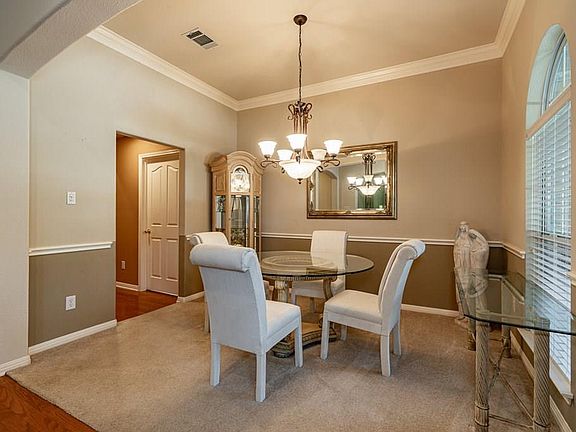 5th image of 2707 Cashell Wood Cv