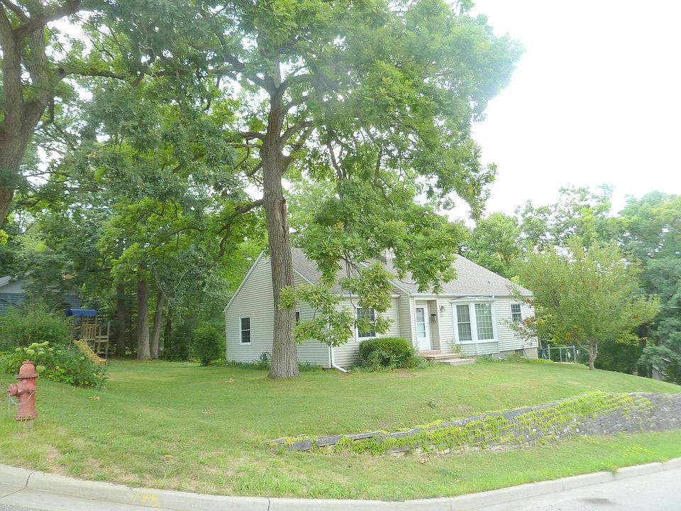 1st image of 227 3rd STREET