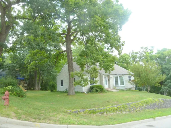 227 3rd STREET, Pewaukee, WI 53072