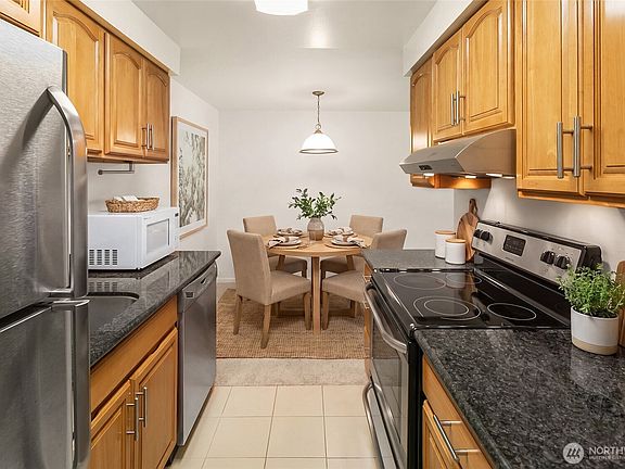 2nd image of 11208 NE 68th #114