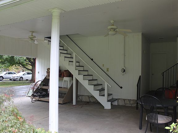 3rd image of 2117 Kaymoor St