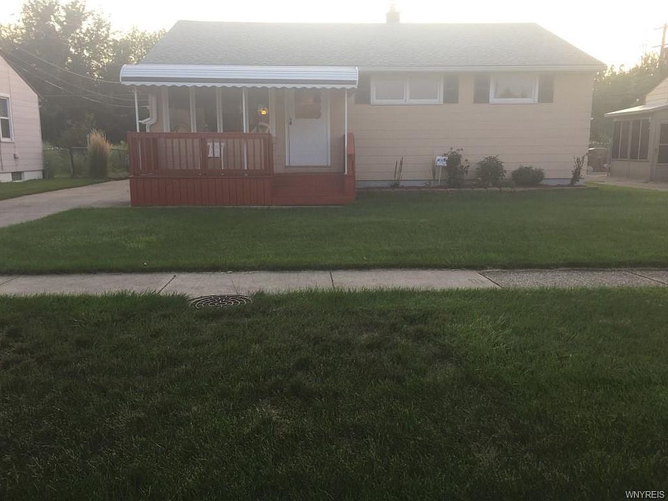1st image of 72 Medina St