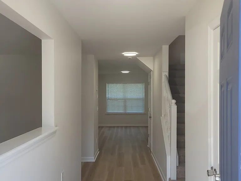 625 Chase Ln — Photo 3