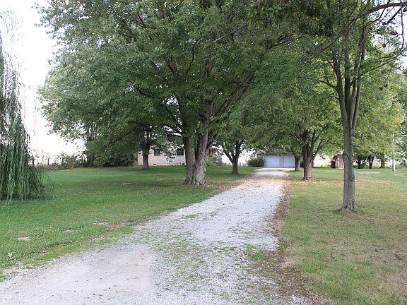 3rd image of 9591 N Edington Pl
