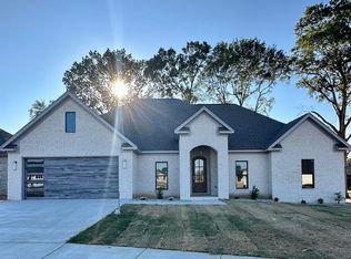 1405 Ivy Place Dr, Conway, AR 72034