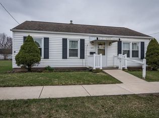 127 Railroad St, Fairfax, IA 52228