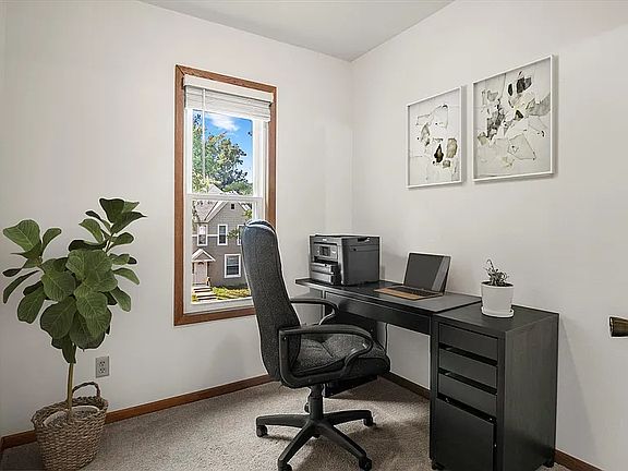 4th image of 707 Blair Ave