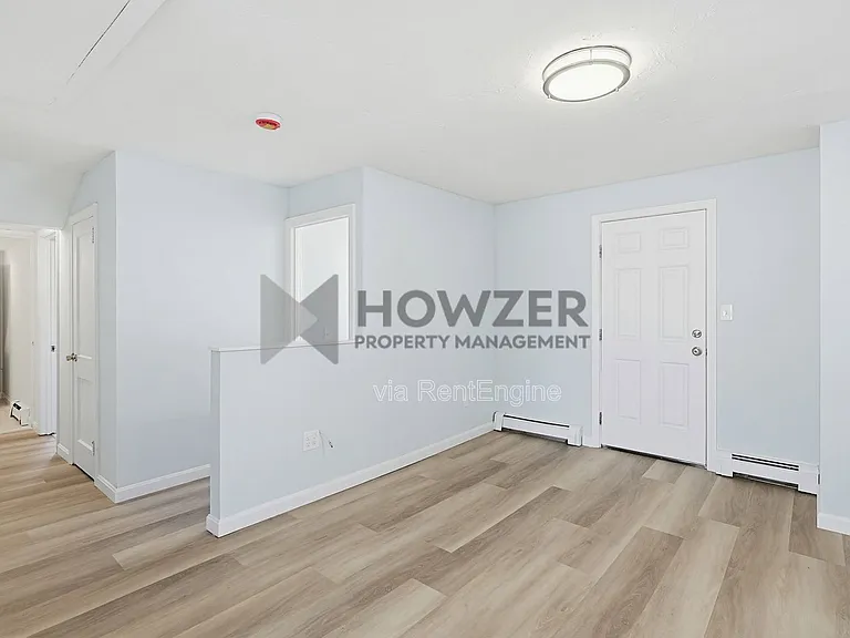 24 Crocker St #A4 — Photo 7