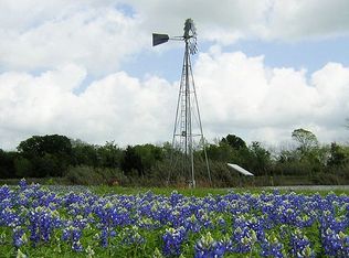 5637 Post Oak Point Rd, New Ulm, TX 78950