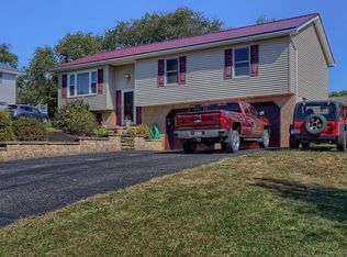 203 Essex Ln, Northumberland, PA 17857