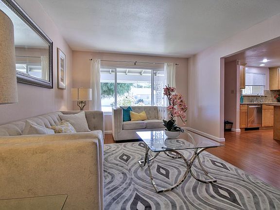 4th image of 34358 Thornhill Ct