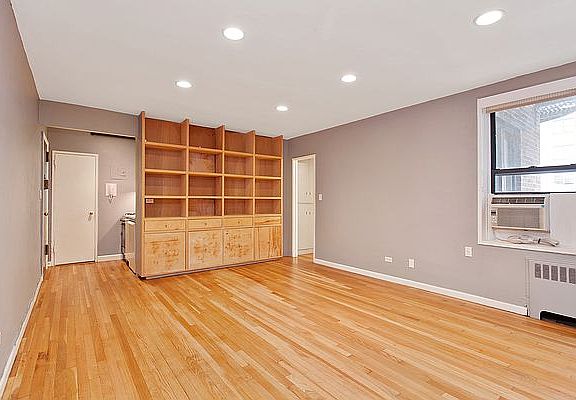 3rd image of 60 9th Ave #508