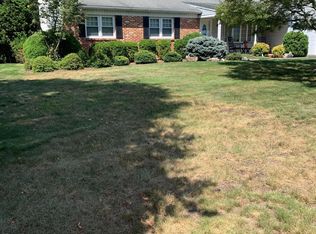 1950 Gibson Dr, Hatboro, PA 19040