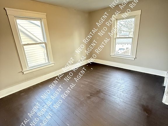 3rd image of 313 W 30th St