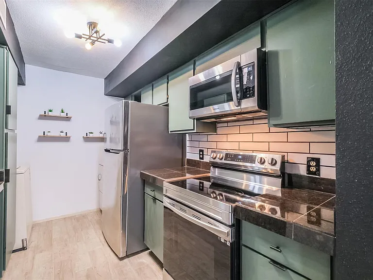 6633 W Airport Blvd #1206 — Photo 8