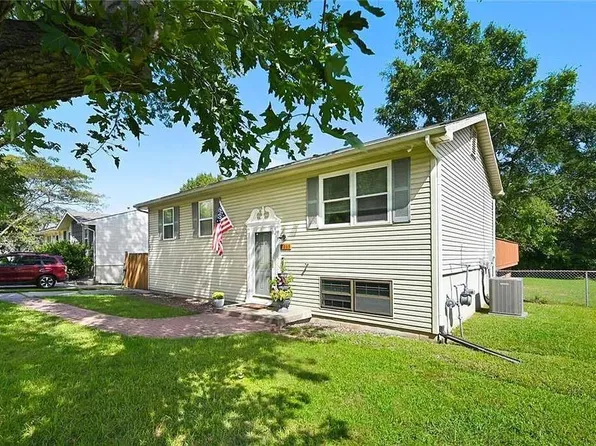 1913 Indian Ave, Independence, MO 64057