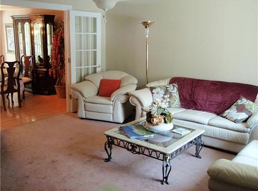 4th image of 12 Marigold Cir