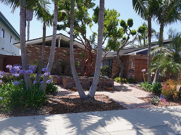 5th image of 16601 Melville Cir
