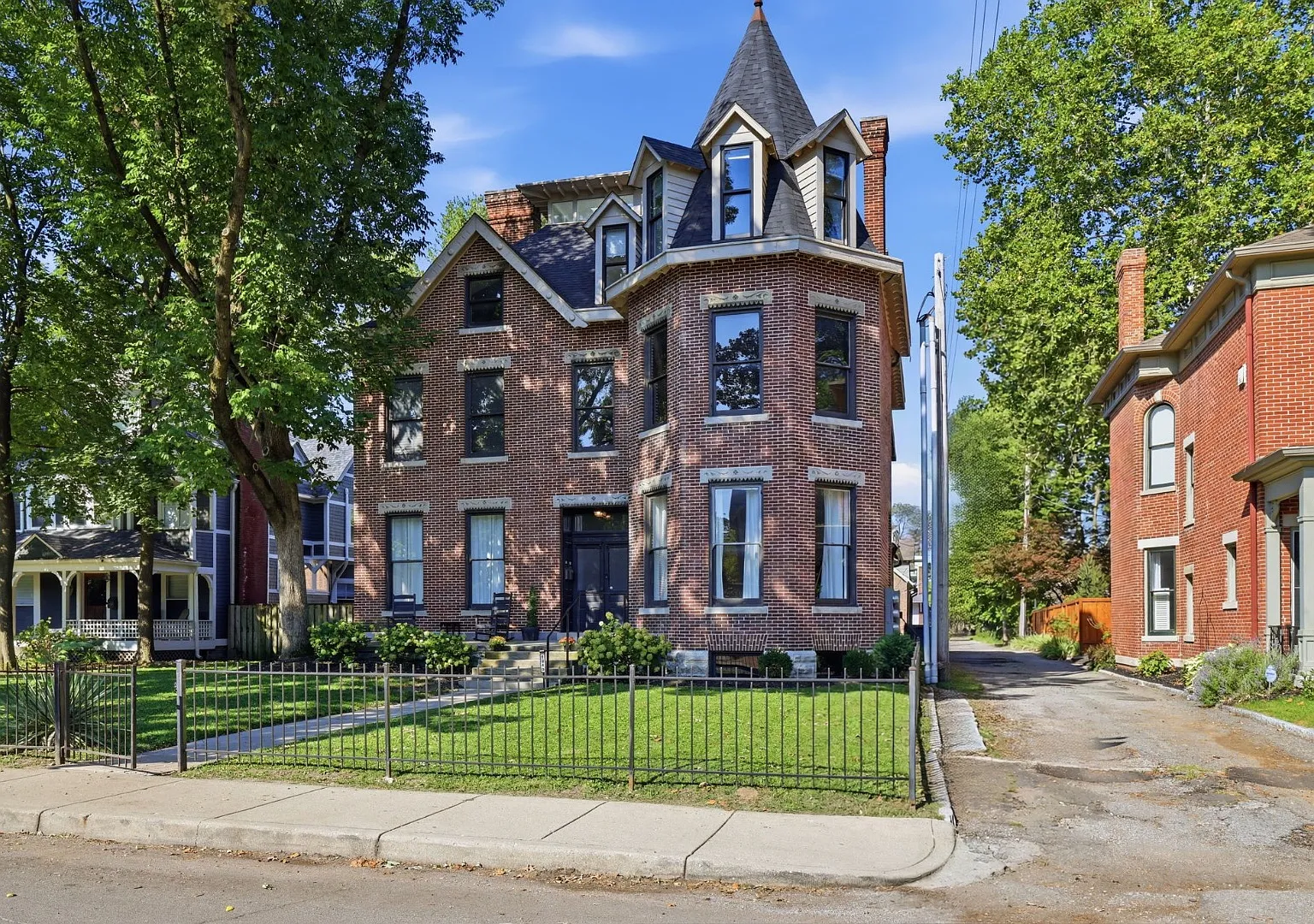 1340 N Park Ave - Unit 3 — Photo 3