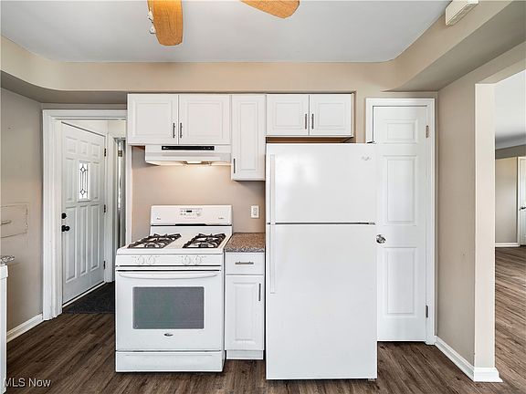 5th image of 11580 Aaron Dr
