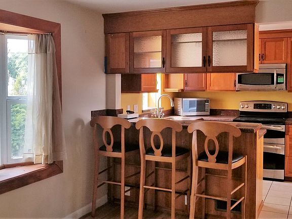 2nd image of 8624 Seward Park Ave S