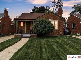 17585 Whitcomb St, Detroit, MI 48235