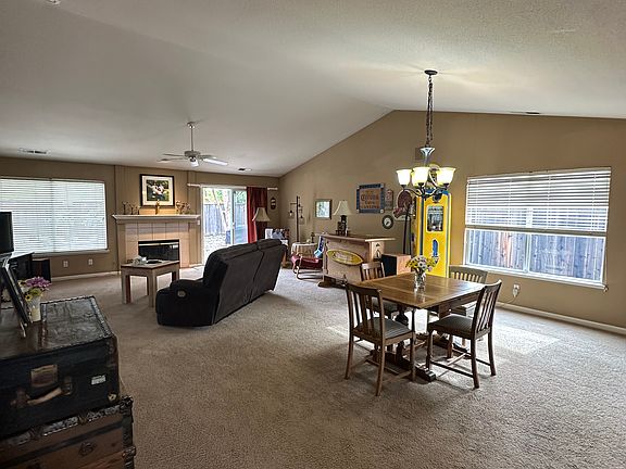 4th image of 131 Honey Cook Cir