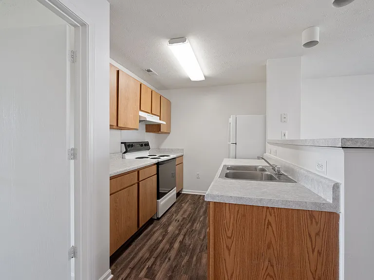 Autumn Woods Apartments — Photo 11