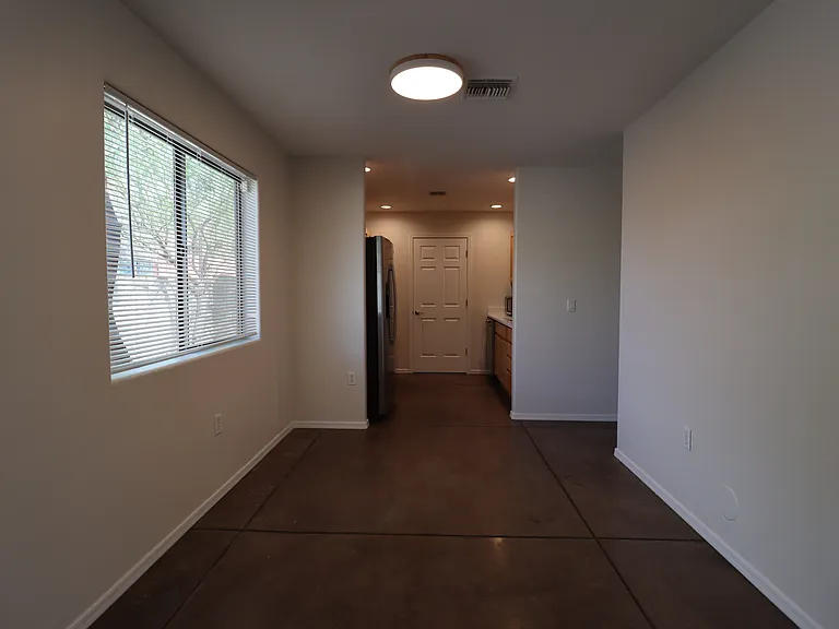 1020 E Silver St — Photo 26