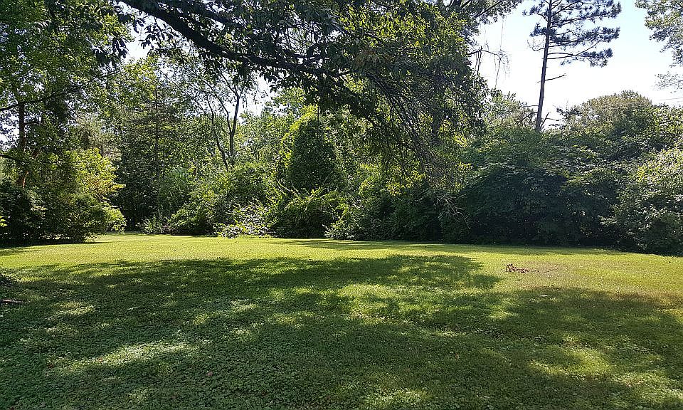 1st image of 14 Branford Dr