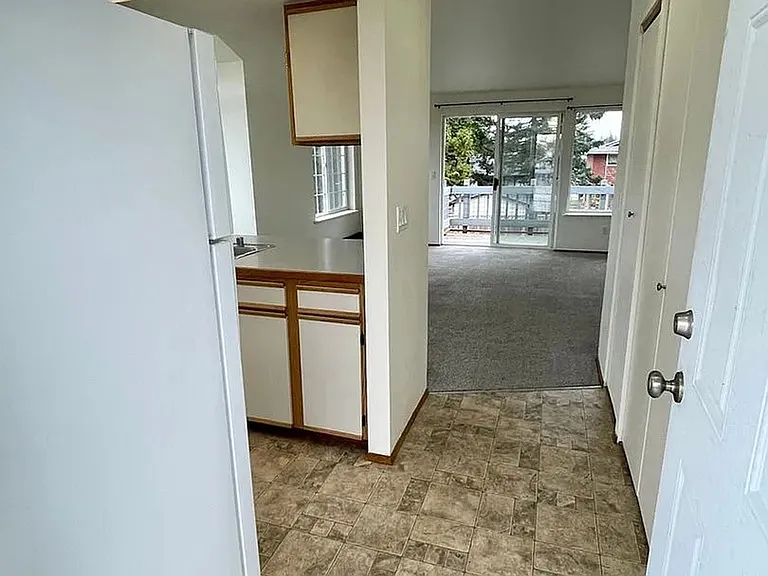 632 D St — Photo 3
