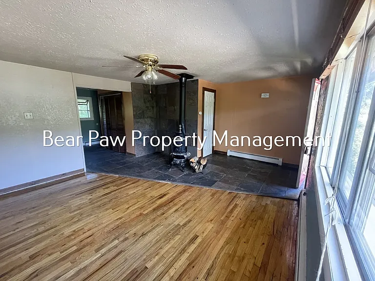 26132 Center Dr — Photo 2