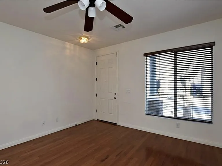 8273 Annual Ridge St — Photo 2