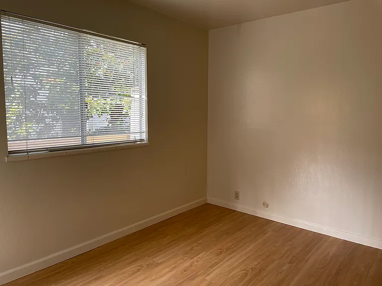 2033 Haste Street — Photo 12