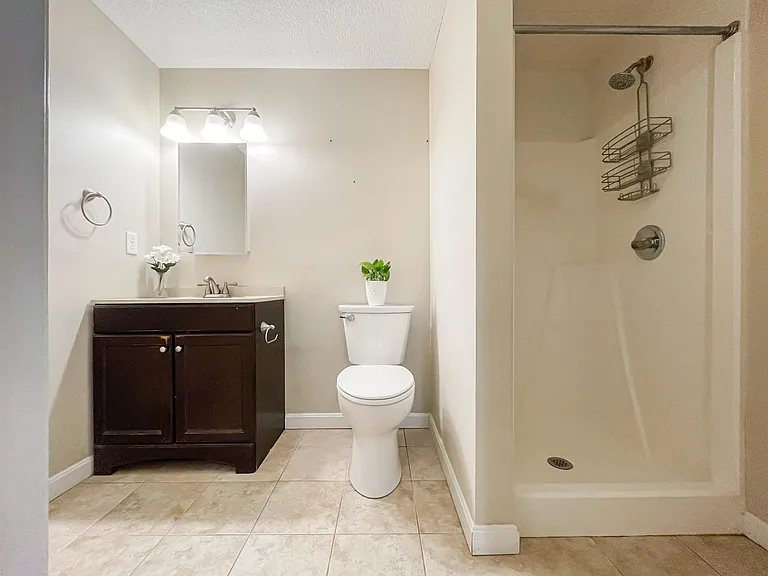 5 Dresden Ct — Photo 45